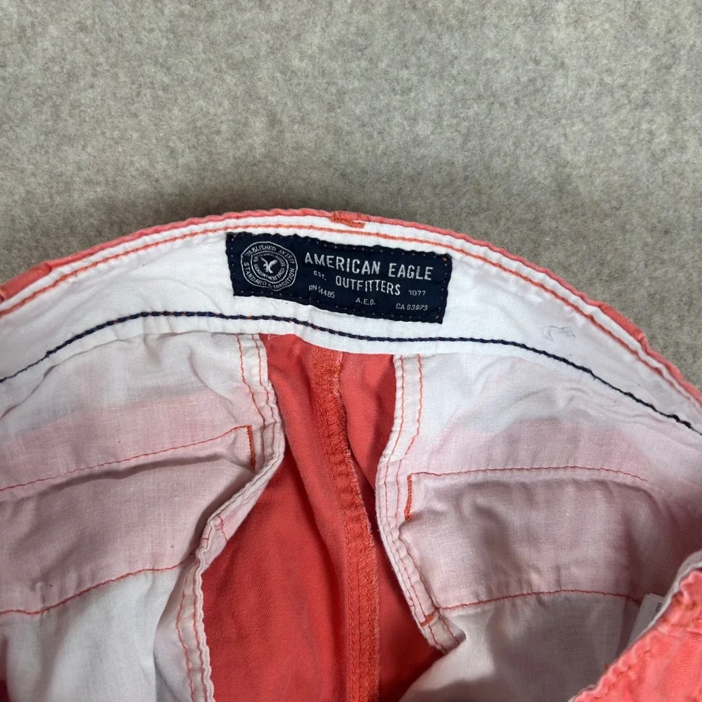 American Eagle Shorts Mens 30 Coral Pink Classic Cotton Flat Front Casual 1399